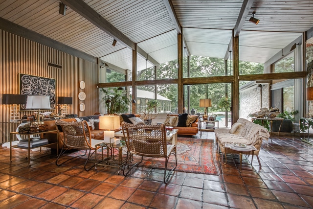 7115-Brookshire-Circle-3