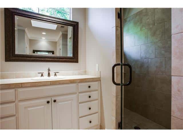 7115-Coronado-master-bath-1