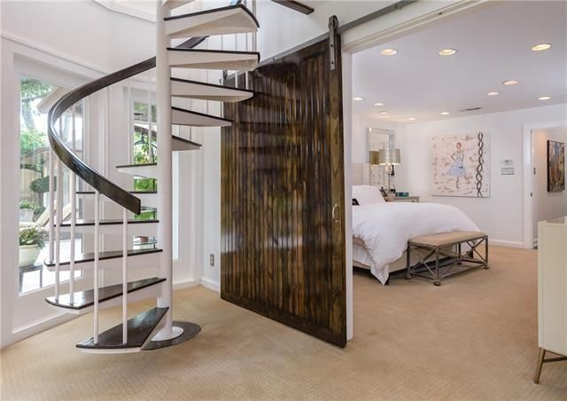 7122-royal-lane-s