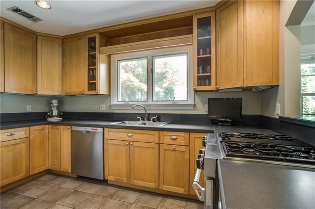 7128-Casa-Loma-c