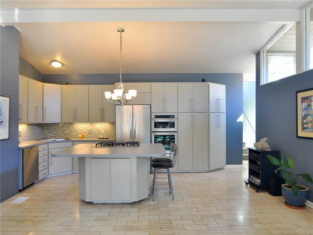 7142-shook8-1024x768