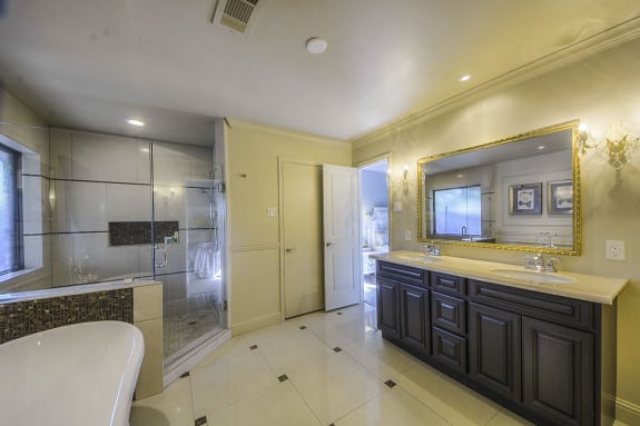 7210_Winedale_Master_Bath_2-575x383