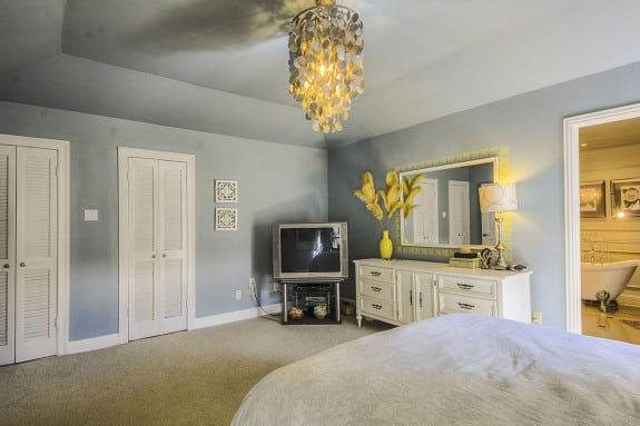 7210_Winedale_Master_Bedroom-575x383