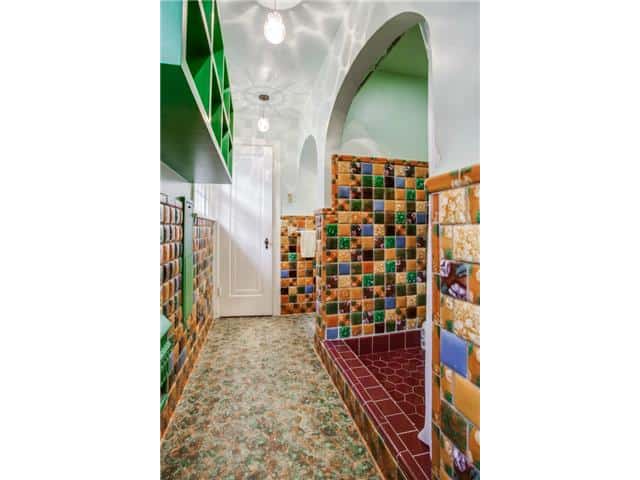 7218-Lakewood-Blvd-master-bath-1