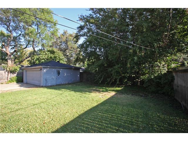 7309-Bennington-Garage-and-Yard