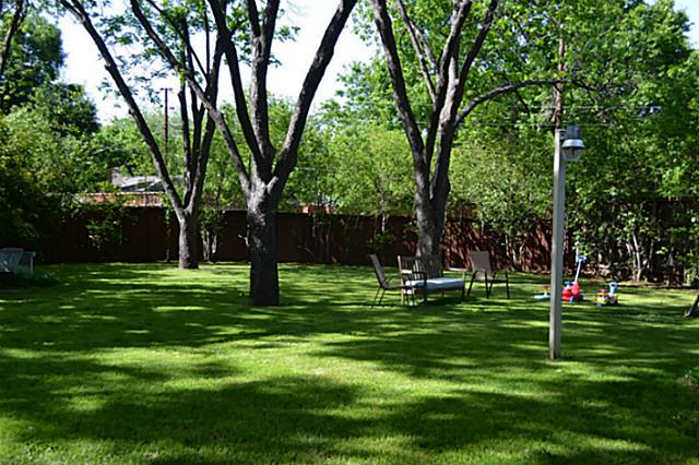 7317-Fieldgate-Backyard-1