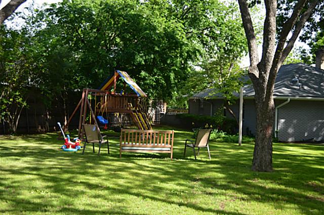7317-Fieldgate-Backyard-2