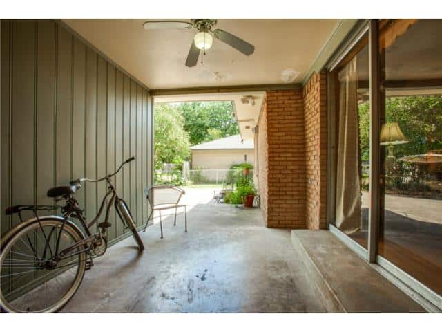 7319-Bennington-Breezeway