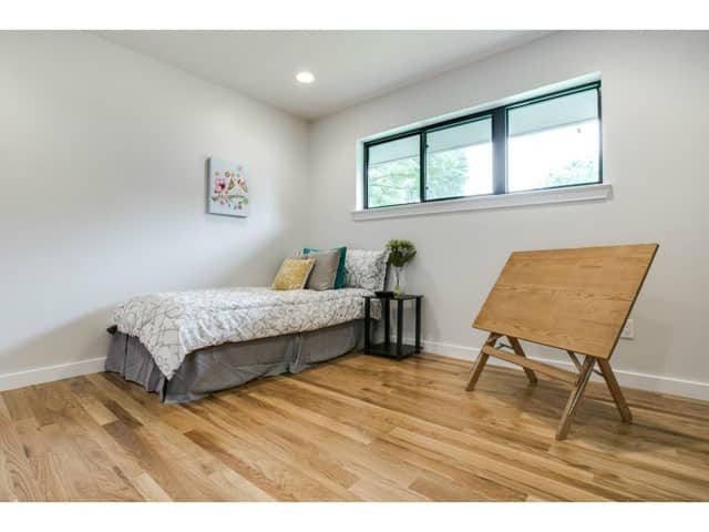 7701-Yamini-Bedroom-3