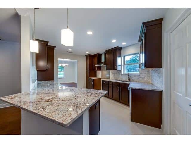 7715-Maplecrest-Kitchen-1