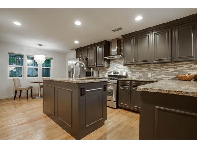 7719-Lemmonwood-Kitchen