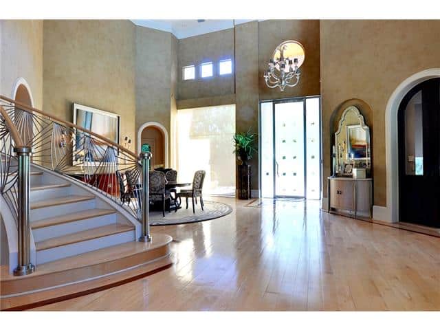7918-Chartwell-Foyer