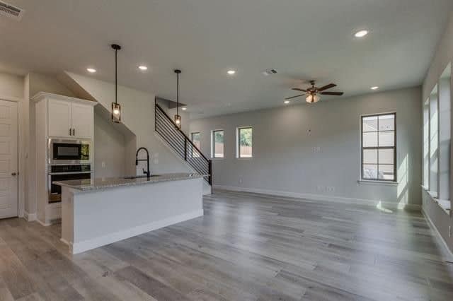 cb7b1159f66cd2a57b41e1ffb59f17d2l-m2442917622xd-w1020_h770_q80