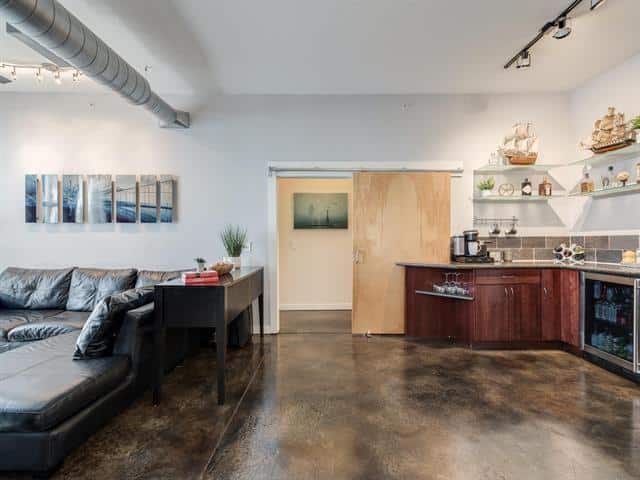 7bc6fb0867ede6768d8939d0c686fe6bl-m224956285od-w1024_h768