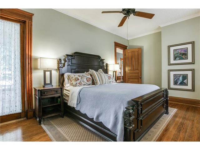 802-Brown-Third-Bed