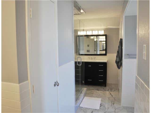 8031-Abramshire-Master-Bath-3