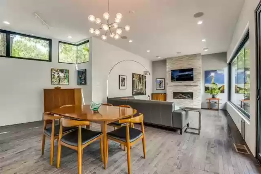 806-S.-Storey-St.-Front