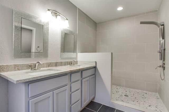 810-W-12th-Q