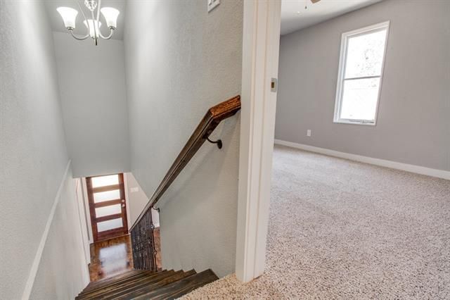 810-W-12th-R
