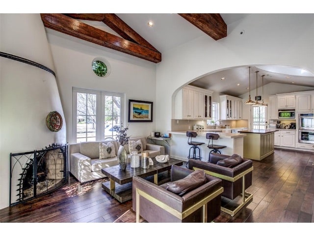 8146-San-Fernando-Way-lead