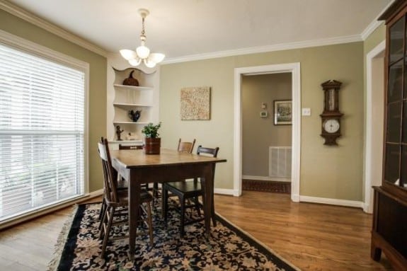 815-Newell-Dining-575x383