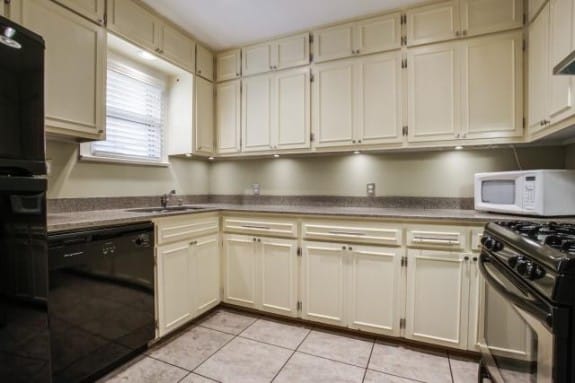 815-Newell-Kitchen-575x383
