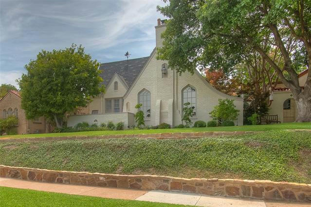 Houses we love worth a second or third look