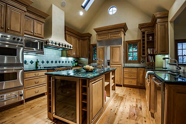8200-Forest-Hills-Kitchen