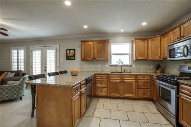 823-Lake-Terrace-L-e1425378312340