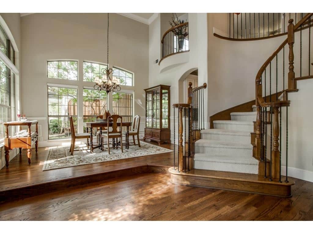 8312-Ridgelea-foyer-1024x768