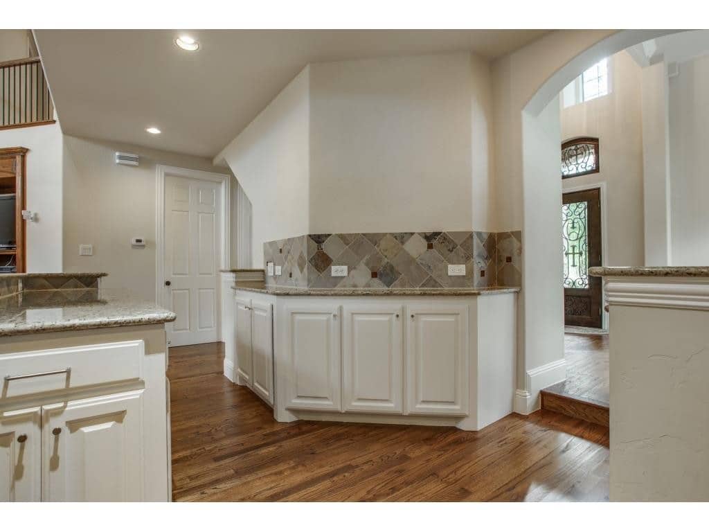 8312-Ridgelea-kitchen-21-1024x768