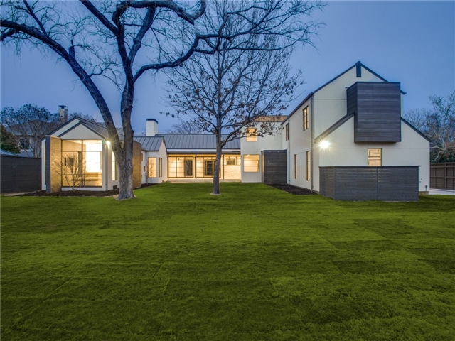 8403-Swananoah-Backyard