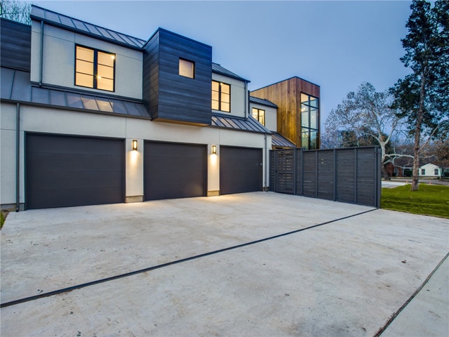 8403-Swananoah-Garage