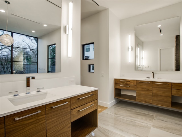 8403-Swananoah-Master-Bath-Vanities