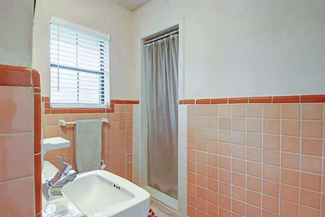 851-Peavy-Bath-2