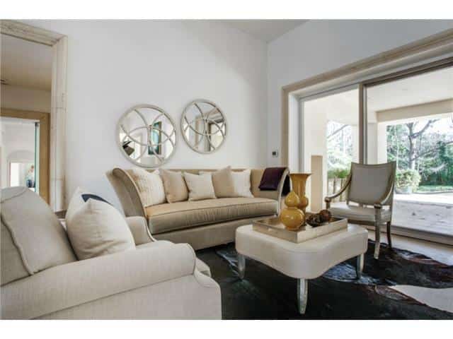 8626-Lakemont-living-area