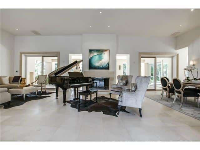 8626-Lakemont-living-music