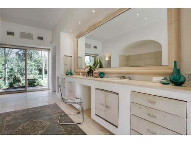 8626-Lakemont-master-bath-2