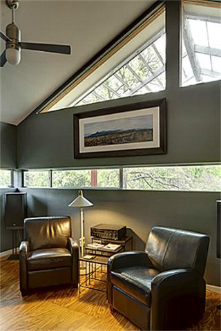 8643-Groveland-seating