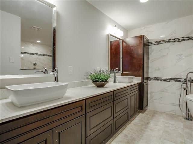 8648-San-Leandro-Master-bath-2