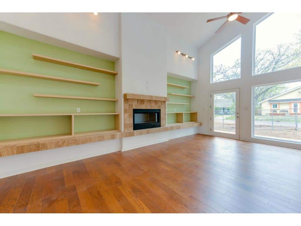 8702-San-Fernando-Fireplace