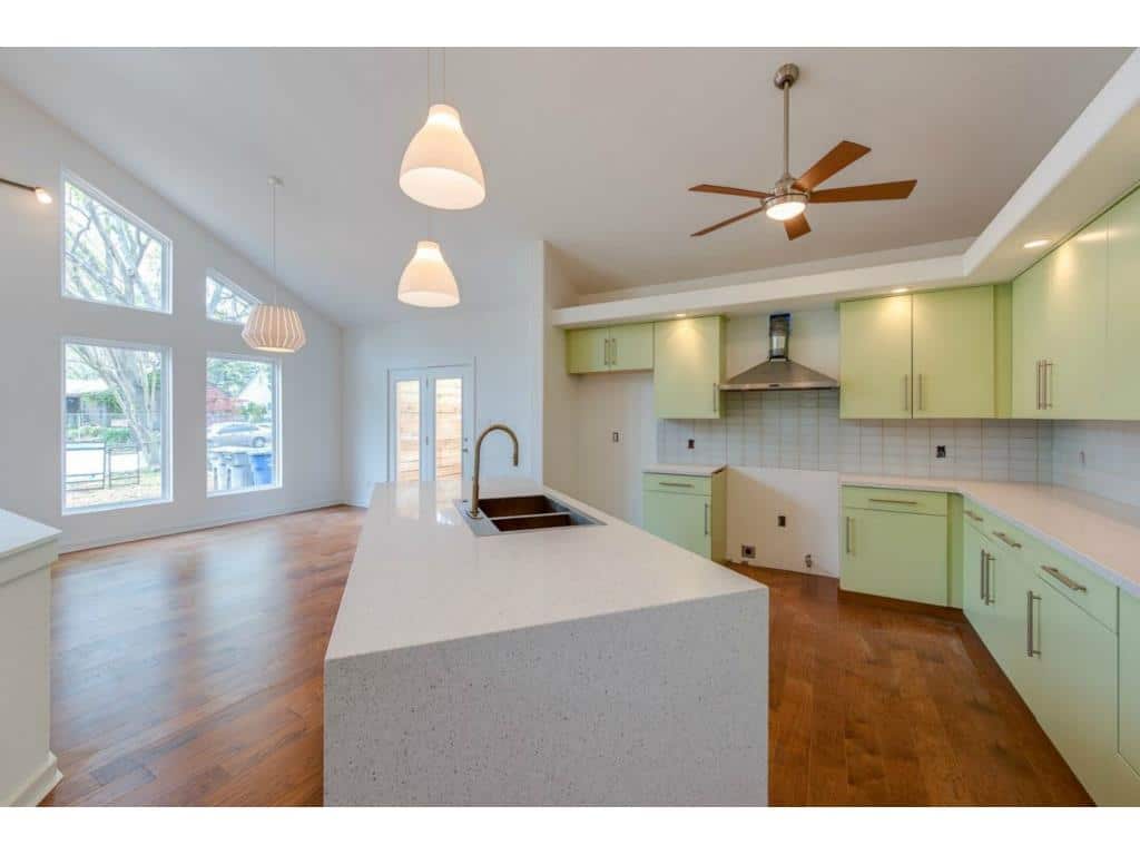 8702-San-Fernando-Kitchen-2