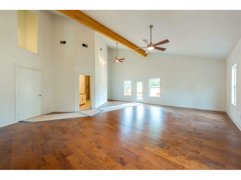 8702-San-Fernando-Master-Bed-2