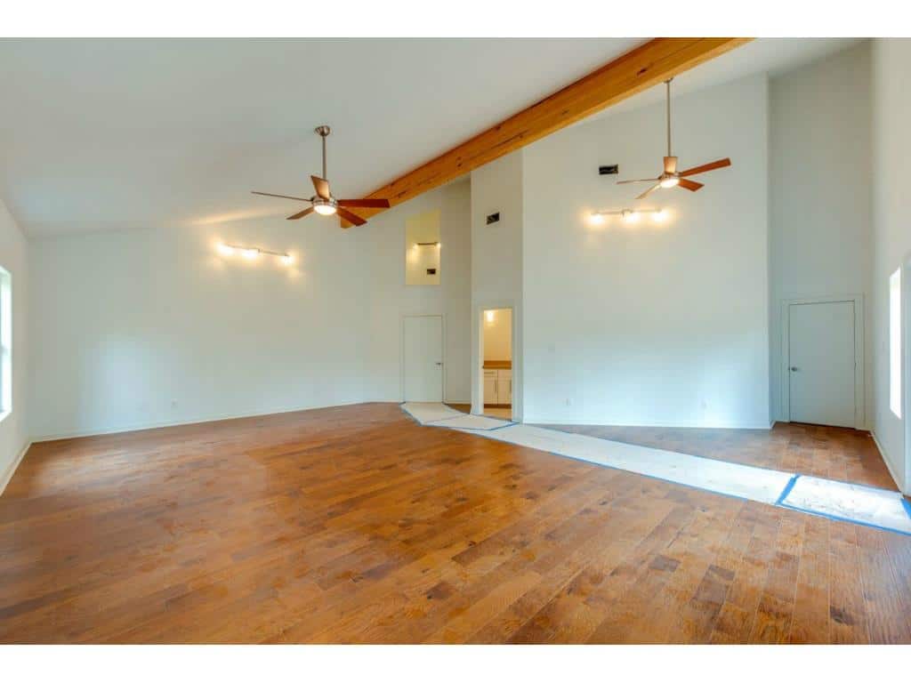 8702-San-Fernando-Master-Bed