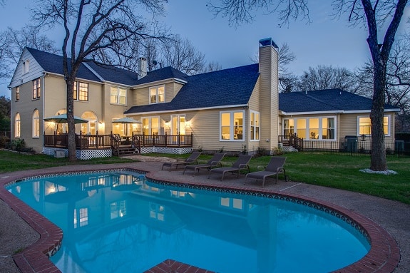 8711-Bluebonnet-ext-pool-rear