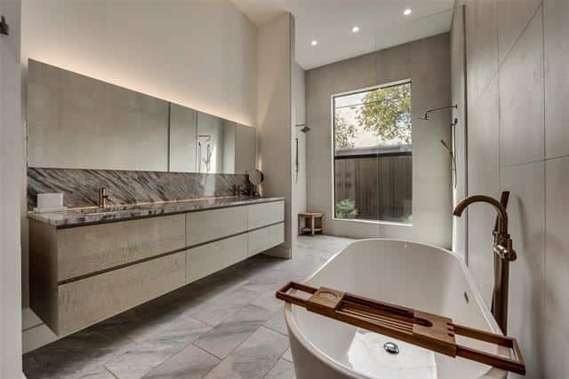 F96F4273-85C0-41F4-AAD6-167072EEB398