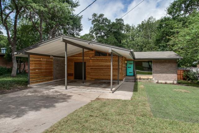 8911-Rolling-Rock-Curb