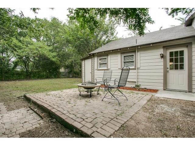 8927-Daytonia-Backyard