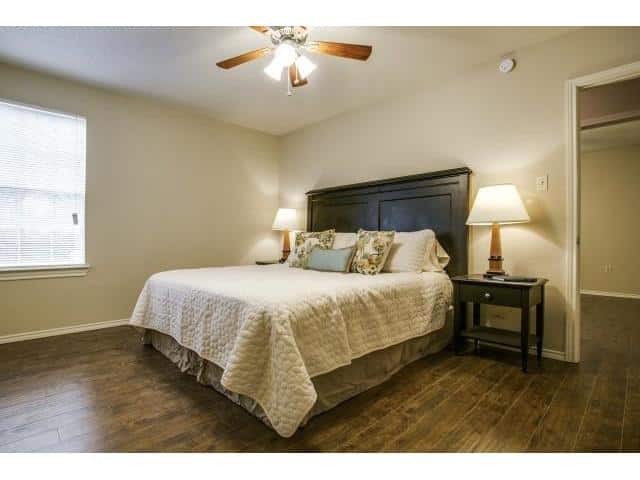 8927-Daytonia-Bedroom