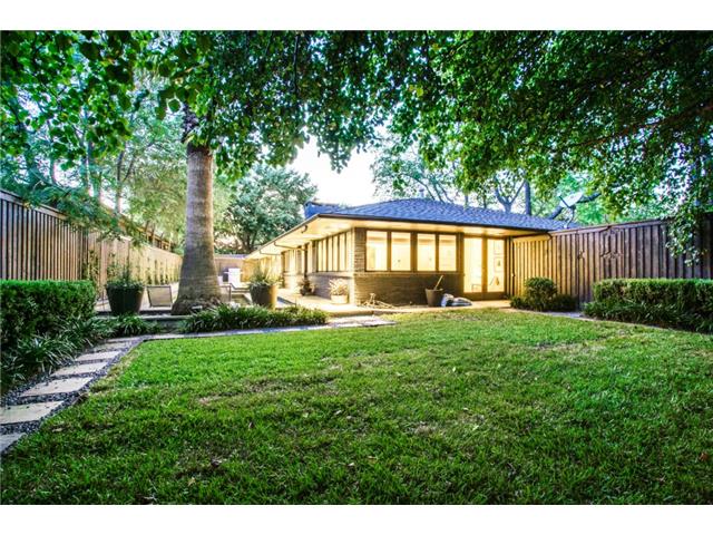 900-Bison-Trl-Backyard